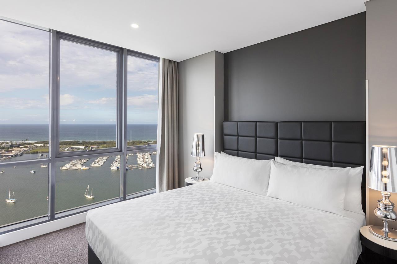 Meriton Suites Southport Gold Coast Exterior photo